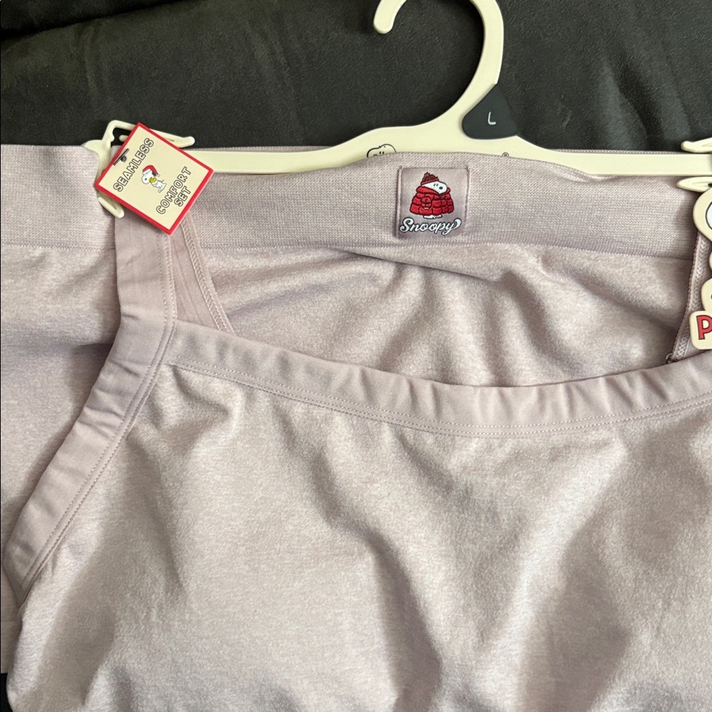 PEANUTS SEAMLESS BRALETTE & BOY SHORTS - Picture 2 of 3